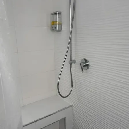 C5 Apartamento Lujo, Zona Exclusiva De Chamartin Madrid Exterior photo
